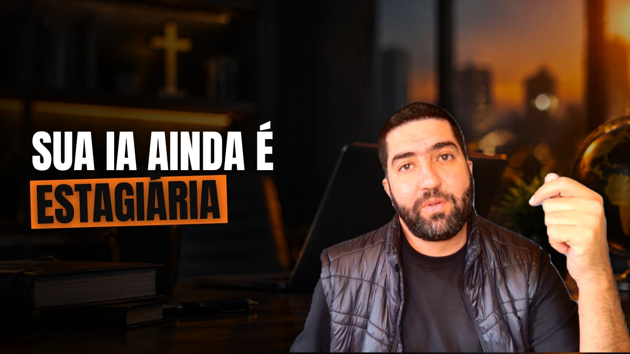 Capa real entregue pela plataforma, em colagem, com o texto Sua IA ainda é estagiária